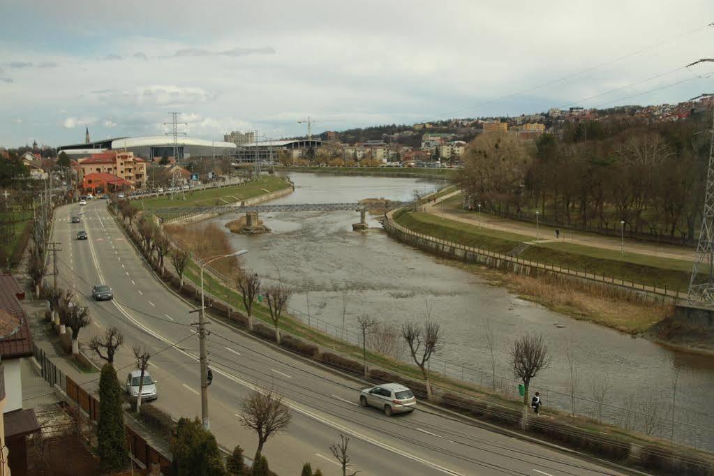 Hotel River Park Cluj-Napoca Esterno foto