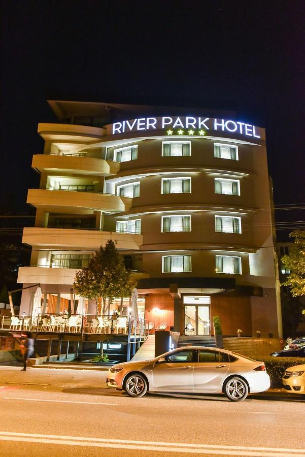 Hotel River Park Cluj-Napoca Esterno foto